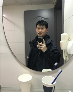 镜子中的我
